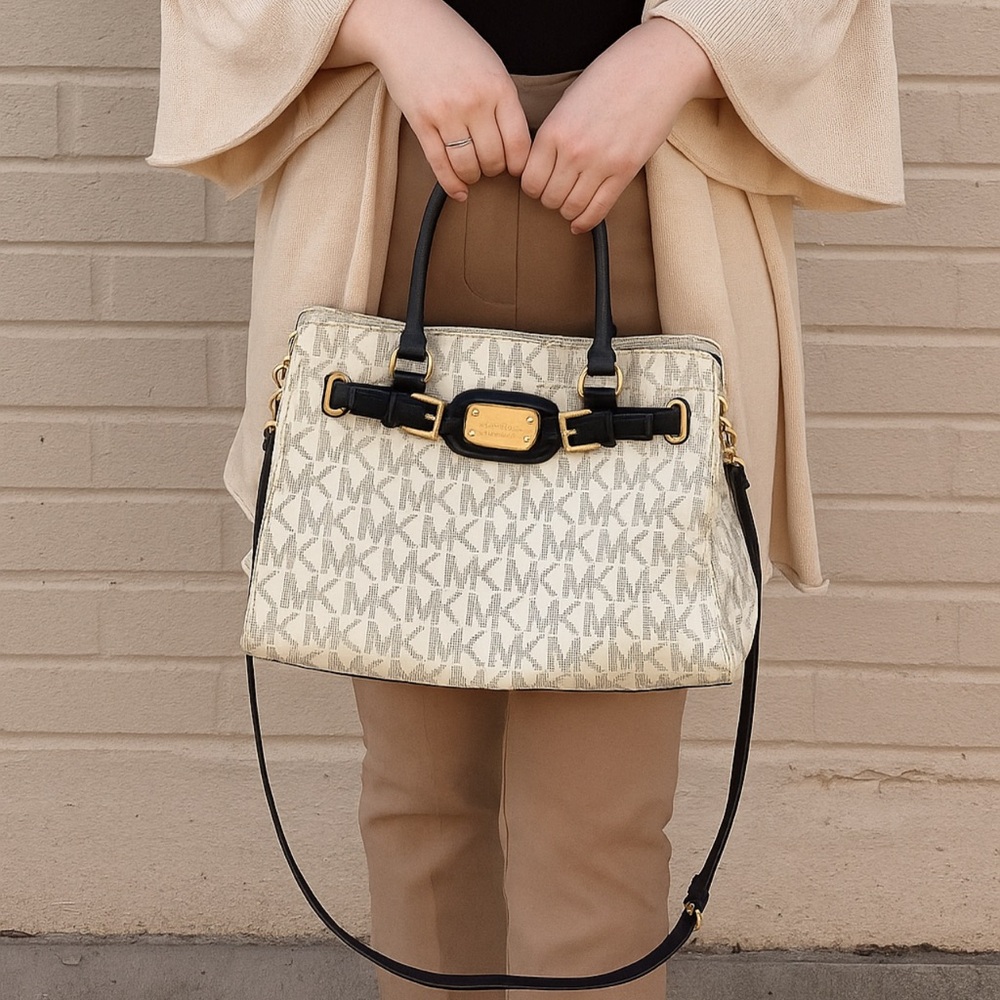 Michael Kors Hamilton tote bag MK purse warm white Navy Blue gold